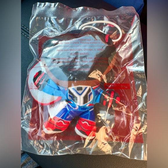 McDonald’s Happy Meal toy: Marvel Studios CAPTAIN AMERICA: BRAVE NEW WORLD #1 - Picture 3 of 3